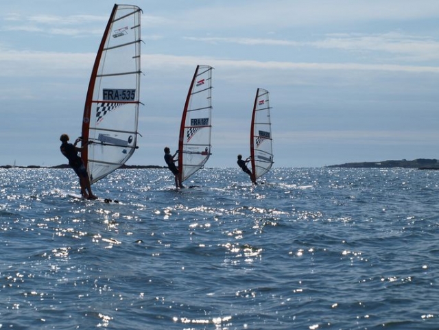  perfeccionamiento en windsurf en el club 